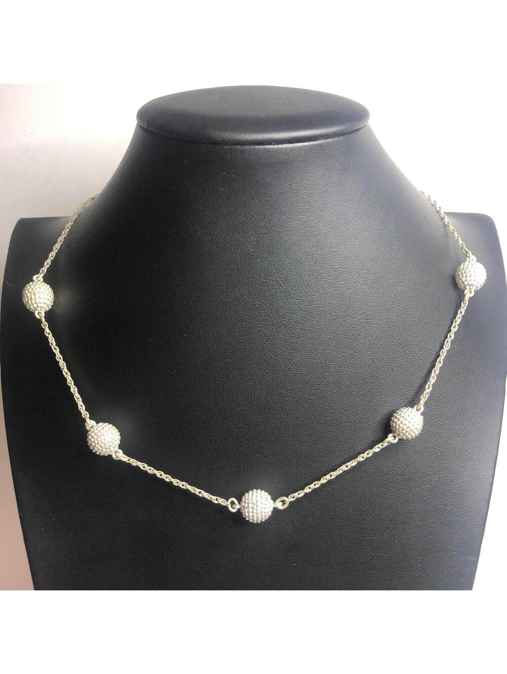 1631 Bill Blass silver tone textured bead station Necklace 17-19" long